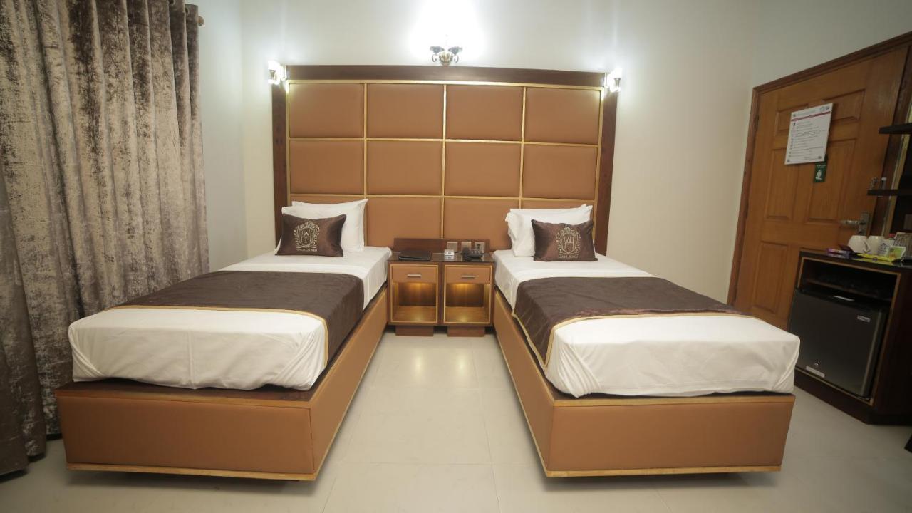 Four Squares Karachi Bed & Breakfast Exterior photo