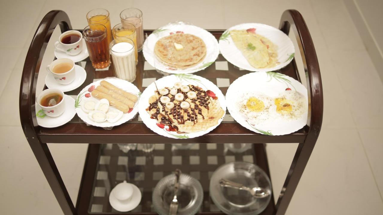 Four Squares Karachi Bed & Breakfast Exterior photo